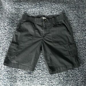 Bermuda cargo shorts